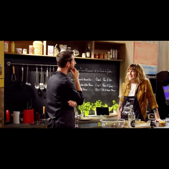 Daphné Bürki dans "Les Recette Pompettes"