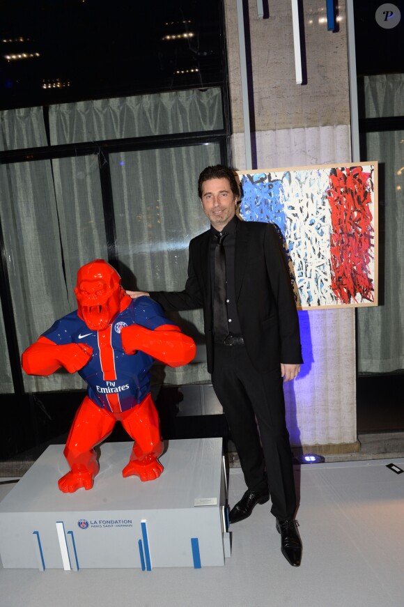Richard Orlinski - Le 3ème dîner de gala annuel de la Fondation Paris Saint-Germain (PSG) organisé place Vendôme à Paris, le 15 mars 2016.