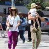 Emily Blunt, son mari John Krasinski et leur fille Hazel Krasinski à Studio City, le 22 mai 2016.