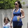 L'actrice Megan Fox enceinte et son mari Brian Austin Green sont allés déjeuner avec leurs enfants Noah et Bodhi à Studio City, le 1er juillet 2016