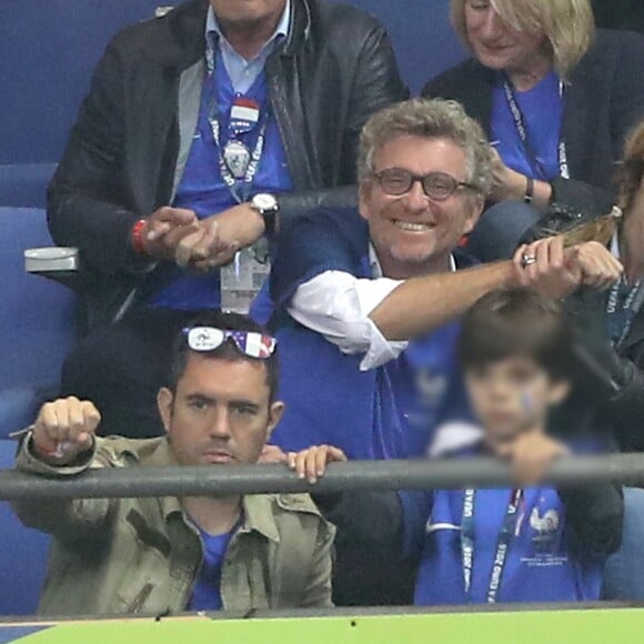 Denis Brogniart, sa femme Hortense lors du match du quart de finale de l'UEFA Euro 2016 France-Islande au Stade de France à Saint-Denis, France le 3 juillet 2016. © Cyril Moreau/Bestimage 