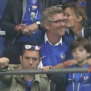 Denis Brogniart, sa femme Hortense lors du match du quart de finale de l'UEFA Euro 2016 France-Islande au Stade de France à Saint-Denis, France le 3 juillet 2016. © Cyril Moreau/Bestimage 