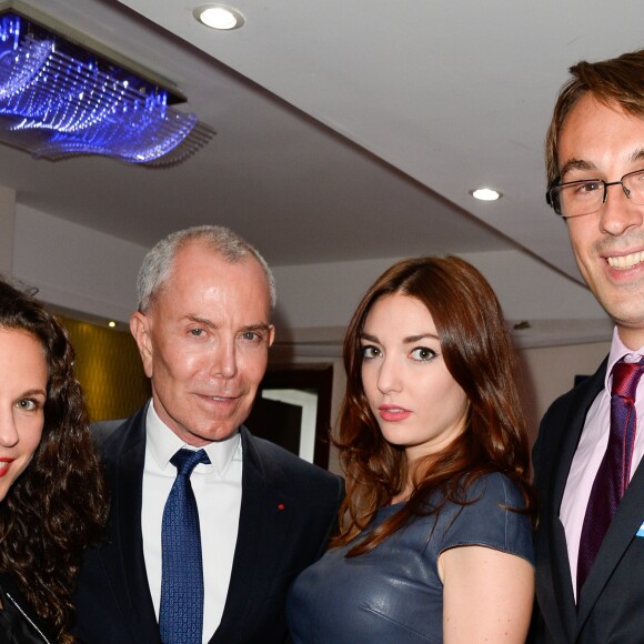 Exclusif - Lorie Pester, Jean-Claude Jitrois et sa nouvelle égérie Julia Assouline et Sébastien Lyon (Directeur général de l'UNICEF France) lors du "Gala Exquis", un dîner de gala exceptionnel, au profit de l'UNICEF France, au restaurant Exquis à Paris, France le 4 juillet 2016, organisé par l'Association Internationale de la Gastronomie Chinoise, qui représente plus de 10 000 restaurants asiatiques en France. © Coadic Guirec/Bestimage