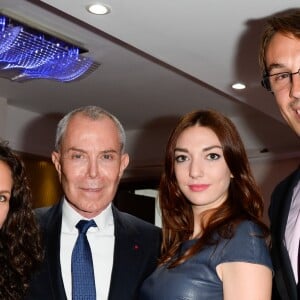 Exclusif - Lorie Pester, Jean-Claude Jitrois et sa nouvelle égérie Julia Assouline et Sébastien Lyon (Directeur général de l'UNICEF France) lors du "Gala Exquis", un dîner de gala exceptionnel, au profit de l'UNICEF France, au restaurant Exquis à Paris, France le 4 juillet 2016, organisé par l'Association Internationale de la Gastronomie Chinoise, qui représente plus de 10 000 restaurants asiatiques en France. © Coadic Guirec/Bestimage