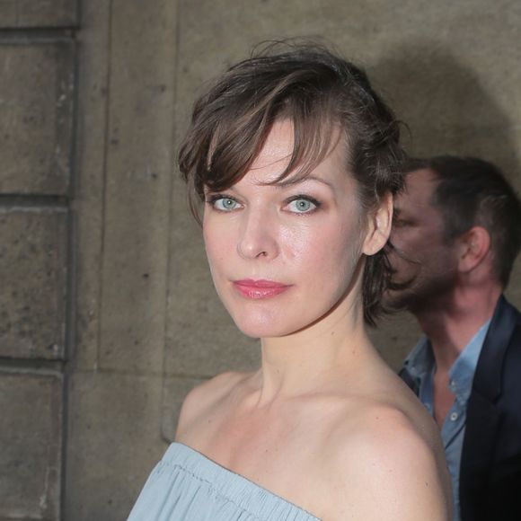 Milla Jovovich - Défilé Valentino, collection haute couture automne-hiver 2016/2017, à l'hôtel Salomon de Rothschild. Paris, le 6 juillet 2016. © CVS-Veeren/Bestimage