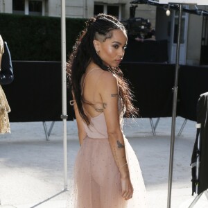 Zoë Kravitz - Défilé Valentino, collection haute couture automne-hiver 2016/2017, à l'hôtel Salomon de Rothschild. Paris, le 6 juillet 2016.