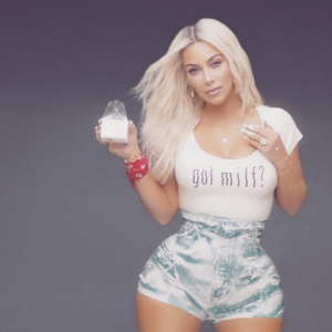 Kim Kardashian torride dans le nouveau clip de Fergie. Photo publiée sur Instagram, le 2 juillet 2016