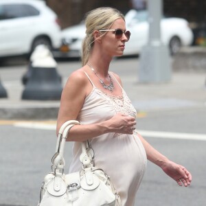 Nicky Hilton très enceinte se promène dans les rues de New York, le 7 juillet 2016