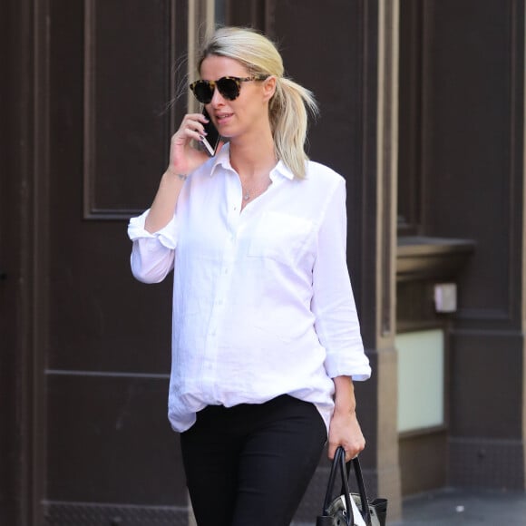 Nicky Hilton ( enceinte) se promène à New York Le 11 juin 2016