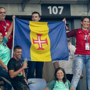 Cristiano Ronaldo Jr. (Fils de Cristiano Ronaldo), Dolores Aveiro (Mère de Cristiano Ronaldo), Katia Aveiro et Elma Aveiro (Soeurs de Cristiano Ronaldo) lors du match de la finale de l'Euro 2016 Portugal-France au Stade de France à Saint-Denis, France, le 10 juillet 2016. © Cyril Moreau/Bestimage