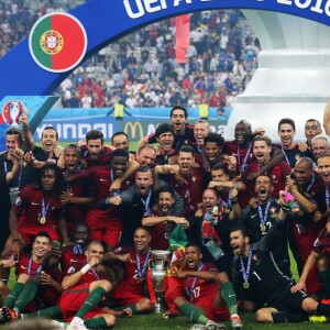 Joie de l'équipe portugaise et de Cristiano Ronaldo vainqueur de l'EURO 2016