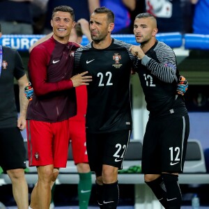 Cristiano Ronaldo et ses coéquipiers lors du match de la finale de l'Euro 2016 Portugal-France au Stade de France à Saint-Denis, France, le 10 juillet 2016. © Cyril Moreau/Bestimage