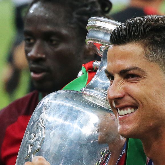 Joie de l'équipe portugaise et de Cristiano Ronaldo vainqueur de l'EURO 2016