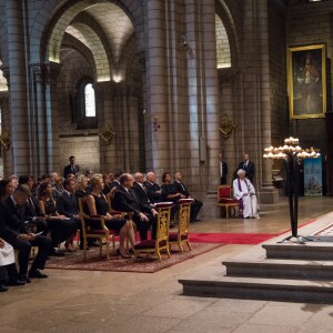 Le prince Albert et la princesse Charlene de Monaco ont souhaité se recueillir et prier, samedi 16 juillet, lors d'une messe célébrée par Mgr Bernard Barsi en hommage aux victimes et aux blessés de l'attentat de Nice le soir de la Fête nationale française. © Gaëtan Luci/Palais Princier/Pool restreint Monaco/Bestimage