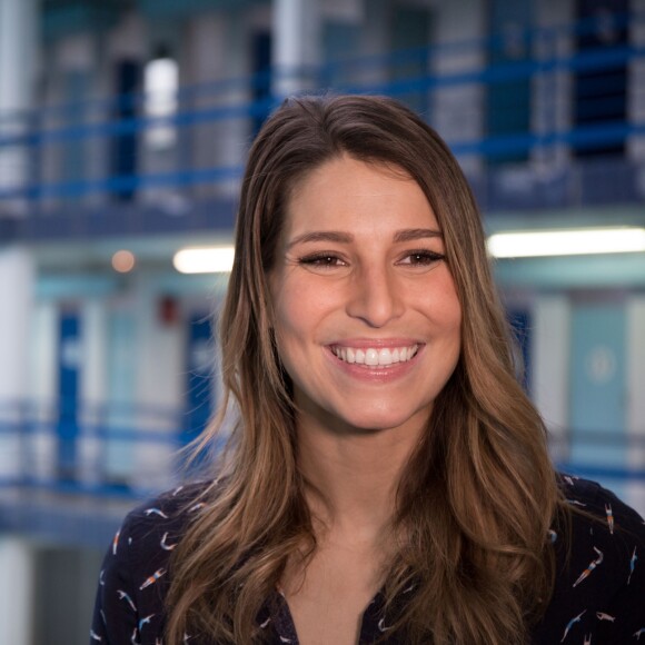 Laury Thilleman est la marraine de La nuit de l'eau à la piscine municipale de Pantin le 11 mars 2016.