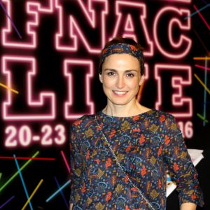 Exclusif - Julie Gayet assiste au Festival FNAC LIVE, parvis de l'Hôtel de Ville à Paris, France, le 21 juillet 2016. © Lise Tuillier/Bestimage