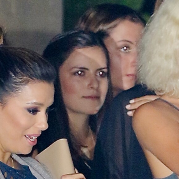 Eva Longoria et son mari José Baston dînent en famille au restaurant Nobu de Los Angeles, le 22 juillet 2016