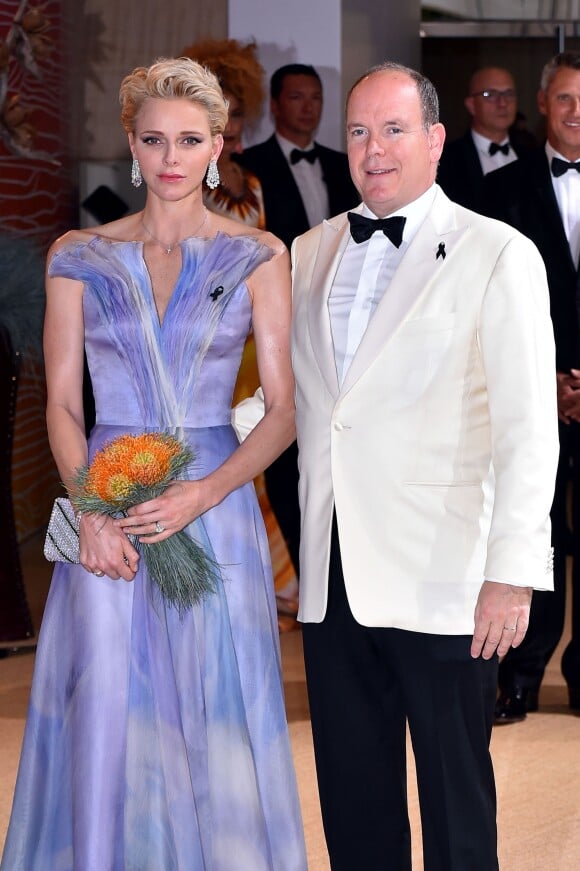 Le prince Albert II de Monaco et sa femme la princesse Charlène de Monaco - 68ème gala de la Croix-Rouge monégasque dans la salle des Etoiles du Sporting Monte-Carlo à Monaco, le 23 juillet 2016. © Bruno Bebert/Bestimage