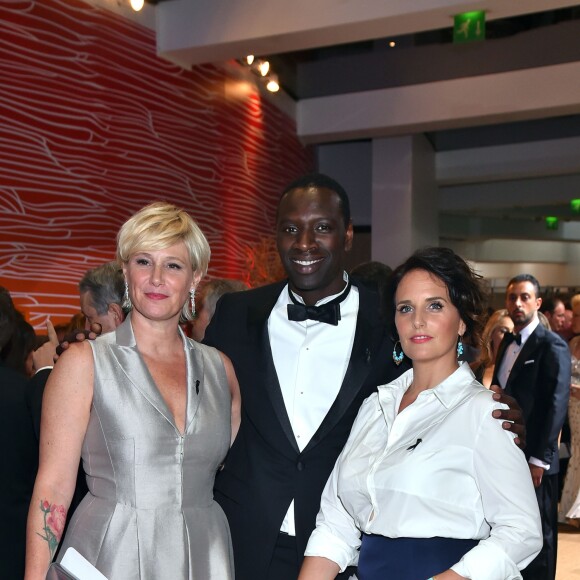 Maïtena Biraben, Omar Sy et sa femme Hélène - 68ème gala de la Croix-Rouge monégasque dans la salle des Etoiles du Sporting Monte-Carlo à Monaco, le 23 juillet 2016. © Bruno Bebert/Bestimage