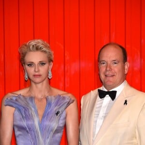 Le prince Albert II de Monaco et sa femme la princesse Charlène de Monaco - 68ème gala de la Croix-Rouge monégasque dans la salle des Etoiles du Sporting Monte-Carlo à Monaco, le 23 juillet 2016. © Bruno Bebert/Bestimage