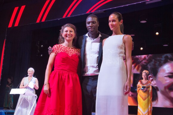 Omar Sy - Lot 6 offert par la Maison Akris Monte-Carlo - Tombola présentée par Omar Sy et Maïtena Biraben lors du 68ème Bal de la Croix-Rouge monégasque dans la salle des Etoiles du Sporting Monte-Carlo à Monaco, le 23 juillet 2016. © Palais Princier / Pierre Villard / Monte Carlo Société des Bains de Mer via Bestimage