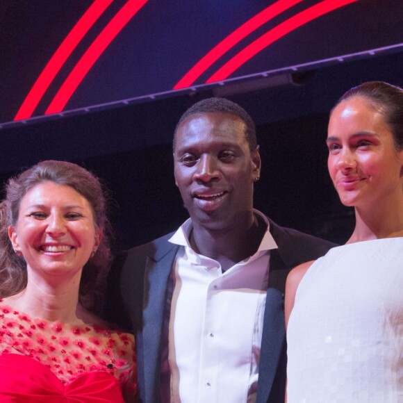 Omar Sy - Lot 6 offert par la Maison Akris Monte-Carlo - Tombola présentée par Omar Sy et Maïtena Biraben lors du 68ème Bal de la Croix-Rouge monégasque dans la salle des Etoiles du Sporting Monte-Carlo à Monaco, le 23 juillet 2016. © Palais Princier / Pierre Villard / Monte Carlo Société des Bains de Mer via Bestimage