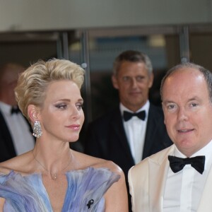 Le prince Albert II de Monaco et sa femme la princesse Charlène de Monaco - Arrivées au 68ème gala de la croix rouge Monégasque dans la salle des Etoiles du Sporting Monte-Carlo à Monaco, le 23 juillet 2016. © Palais Princier/Pierre Villard/Monte Carlo Société des Bains de Mer via Bestimage