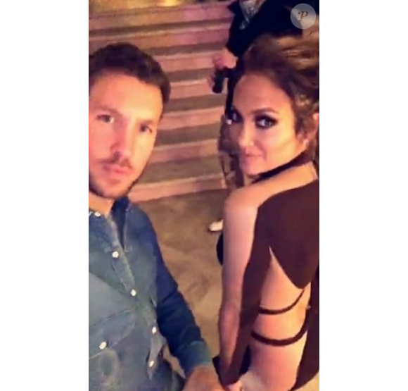 Calvin Harris fête l'anniversaire de Jennifer Lopez. Kim Kardashian avec qui il partage une inimitié commune contre Taylor Swift était aussi présente. Photo publiée sur Snapchat, le 24 juillet 2016