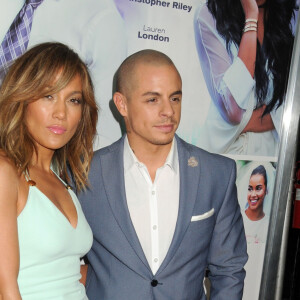 Jennifer Lopez et son compagnon Casper Smart à la première de 'The Perfect Match' au théâtre Arclight à Hollywood, le 7 mars 2016 © Byron Purvis/Bestimage