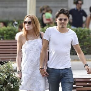 Lindsay Lohan et son compagnon Egor Tarabasov se promènent dans les rues de Madrid. Le 10 juin 2016