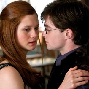Ginny Weasley (Bonnie Wright) et Harry Potter (Daniel Radcliffe)