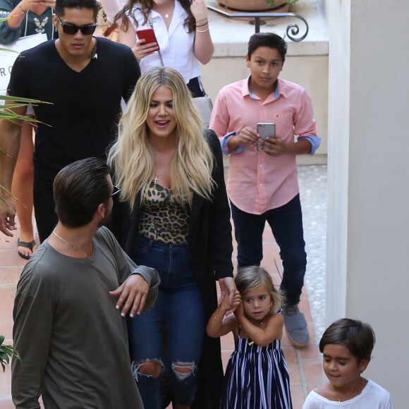 La famille Kardashian de sortie pour fêter l'anniversaire de la grand-mère du clan, Mary Jo, et célébrer l'inauguration de sa nouvelle boutique pour enfants "Shannon & Co", à San Diego le 26 juillet 2016