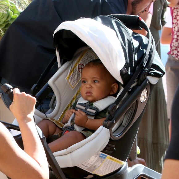 La famille Kardashian de sortie pour fêter l'anniversaire de la grand-mère du clan, Mary Jo, et célébrer l'inauguration de sa nouvelle boutique pour enfants "Shannon & Co", à San Diego le 26 juillet 2016