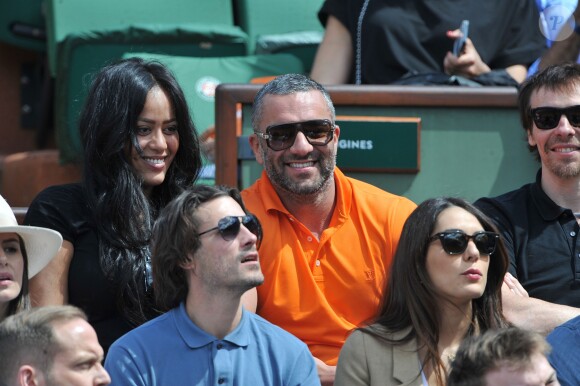 Amel Bent et son ami Patrick Antonelli, Sofia Essaïdi aux Internationaux de France de tennis de Roland Garros à Paris, le 5 juin 2014.