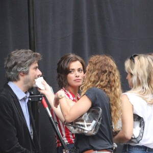 Bérénice Bejo, Micha Lescot - Tournage du film de Michel Hazanavicius "Le Redoutable" à Paris le 27 juillet 2016