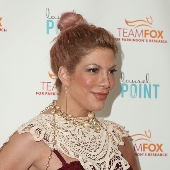 Tori Spelling lors de la soirée "Raising The Bar To End Parkinson's" au Laurel Point à Studio City, le 27 juillet 2016.