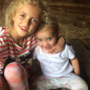 Katie Price a publié une photo de ses filles Princess et Bunny sur sa page Instagram