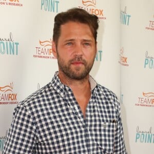 Jason Priestley lors de la soirée "Raising The Bar To End Parkinson's" au Laurel Point à Studio City, le 27 juillet 2016.