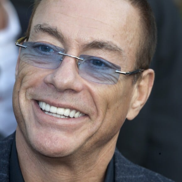 Jean Claude Van Damme honore par une statue de bronze a Anderlecht, Bruxelles en Belgique le 21 Octobre 2012