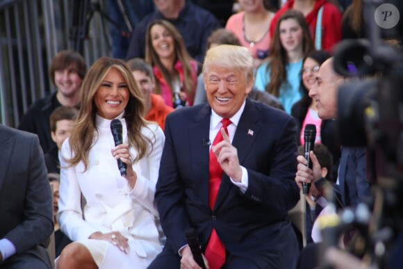 Donald Trump et sa femme Melania Trump - Donald Trump, candidat aux primaires du Parti républicain pour l'élection présidentielle de 2016, participe en famille à l'émission "Today" à la Trump Town Hall, Rockefeller Plaza à New York, le 21 avril 2016.