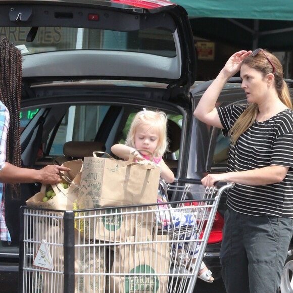 Drew Barrymore fait du shopping avec sa fille Frankie Barrymore Kopelman au Whole Foods à Hollywood, le 28 juin 2016