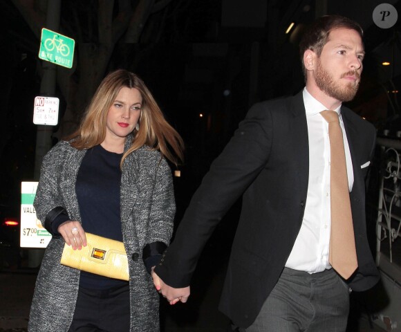 Drew Barrymore (enceinte) et son mari Will Kopelman sont alles diner au restaurant Madeo a West Hollywood. Le 8 janvier 2014