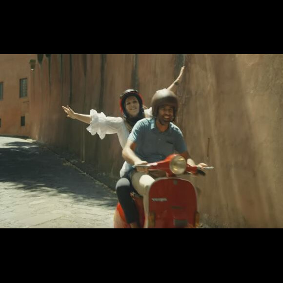 Hélène Ségara dans son nouveau clip intitulé L'Envol