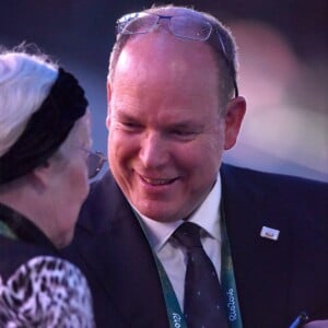 Le prince Albert II de Monaco dans les tribunes du stade Maracanã le 5 août 2016 lors de la cérémonie d'ouverture des Jeux olympiques de Rio de Janeiro.