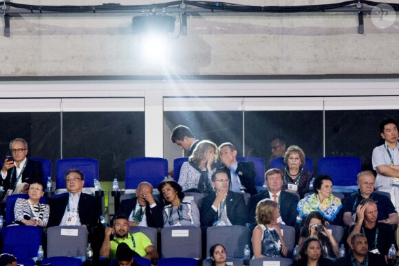Le roi Willem-Alexander des Pays-Bas dans les tribunes du stade Maracanã le 5 août 2016 lors de la cérémonie d'ouverture des Jeux olympiques de Rio de Janeiro.