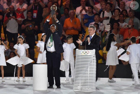 Thomas Bach au stade Maracanã le 5 août 2016 lors de la cérémonie d'ouverture des Jeux olympiques de Rio de Janeiro.