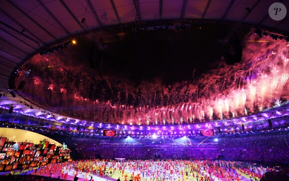 Cérémonie d'ouverture des Jeux Olympiques (JO) de Rio 2016 à Rio de Janeiro, Brésil le 5 aout 2016.   Fireworks go off over the Maracana Stadium during the opening ceremony of the Rio 2016 Summer Olympic Games.05/08/2016 - Rio de Janeiro