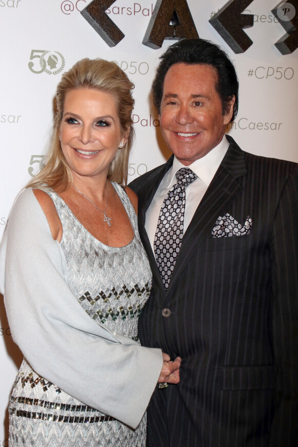 Wayne Newton et sa femme Kathleen McCrone - Célébrités lors du 50 ème anniversaire du Caesars Palace à Las Vegas le 6 aout 2016.