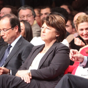 Prix special - Francois Hollande, Martine Aubry, Manuel Valls, Julie Gayet - Convention d'investiture de Francois Hollande a la tete du PS pour l'election presidentielle de 2012 a la Halle Freyssinet a Paris, le 22 octobre 2011.