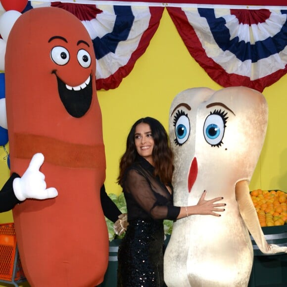 Salma Hayek à la première de Sausage Party au théâtre Regency Village à Westwood, le 9 août 2016